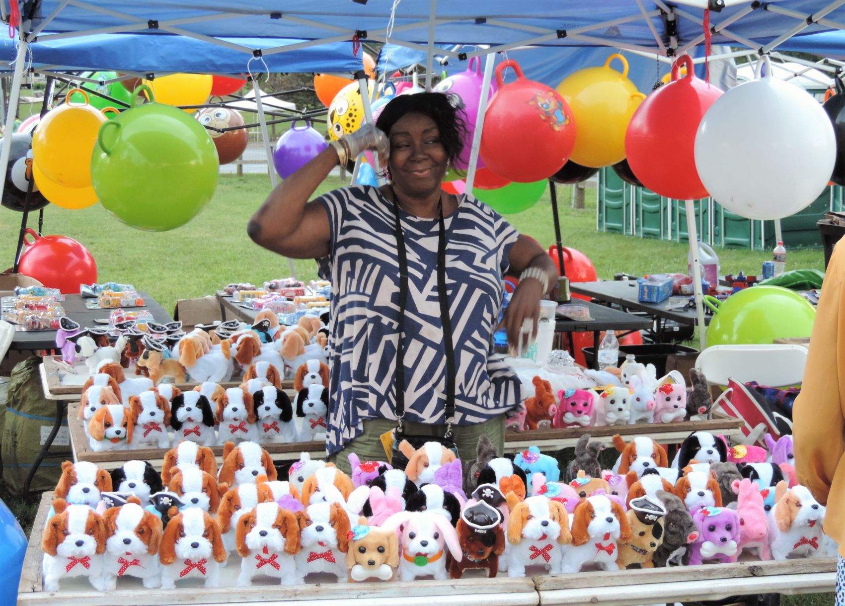 Margaret has a good day at Henry's Novelty Crafts.JPG